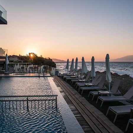 Golden Coast Boutique - Luxury Living Aparthotel Kypseli ภายนอก รูปภาพ