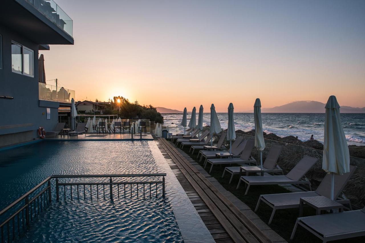 Golden Coast Boutique - Luxury Living Aparthotel Kypseli ภายนอก รูปภาพ