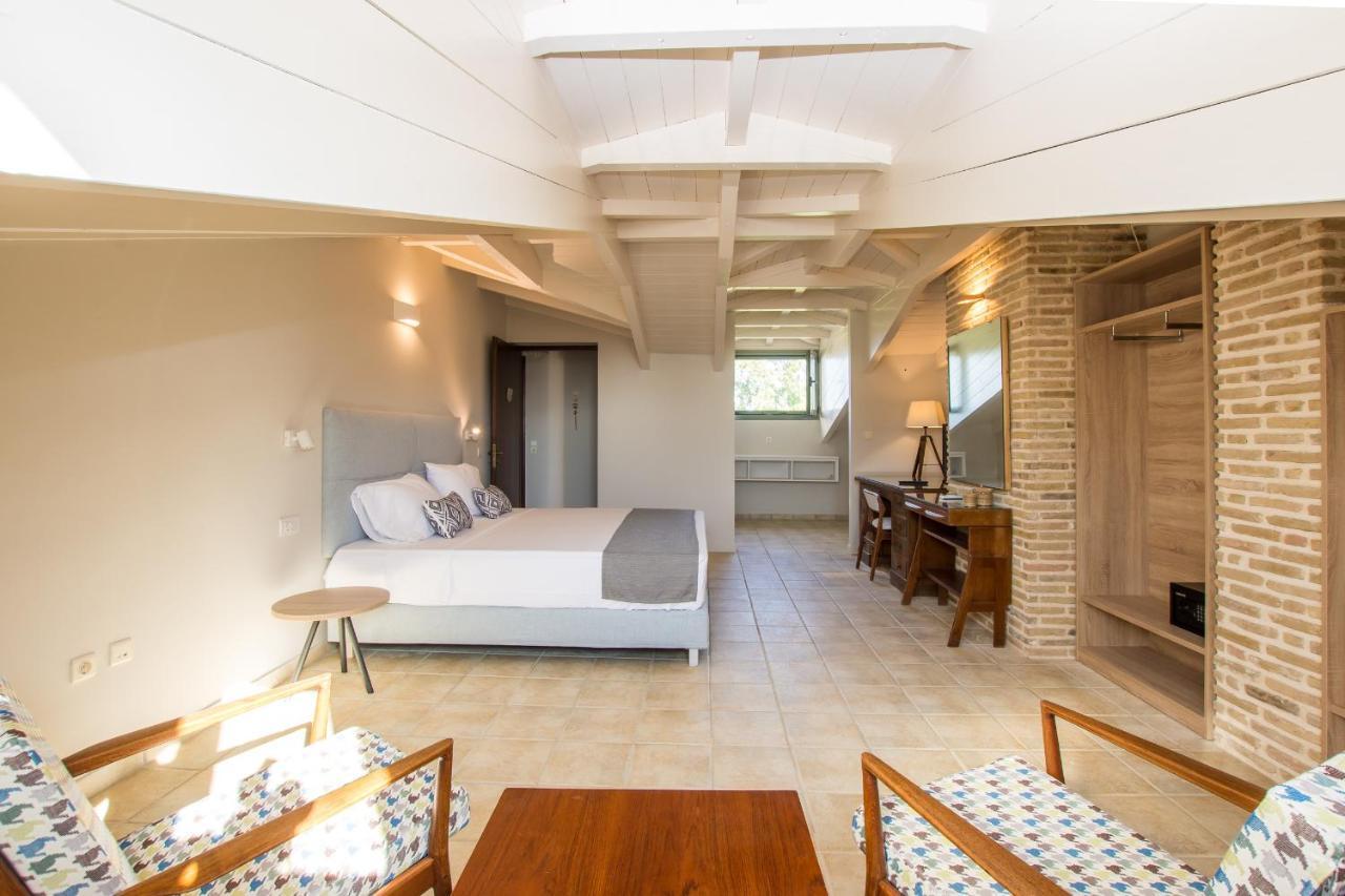 Golden Coast Boutique - Luxury Living Aparthotel Kypseli ภายนอก รูปภาพ