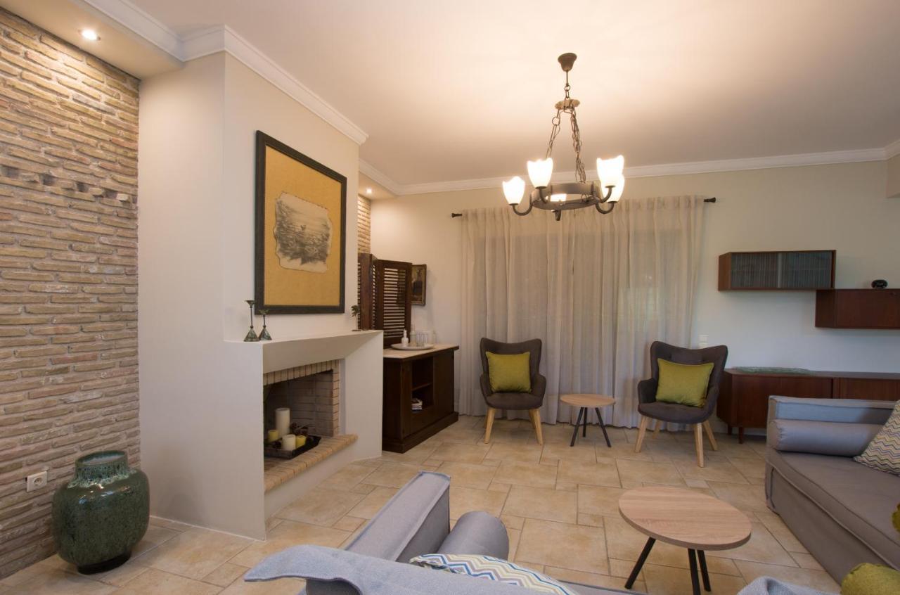 Golden Coast Boutique - Luxury Living Aparthotel Kypseli ภายนอก รูปภาพ