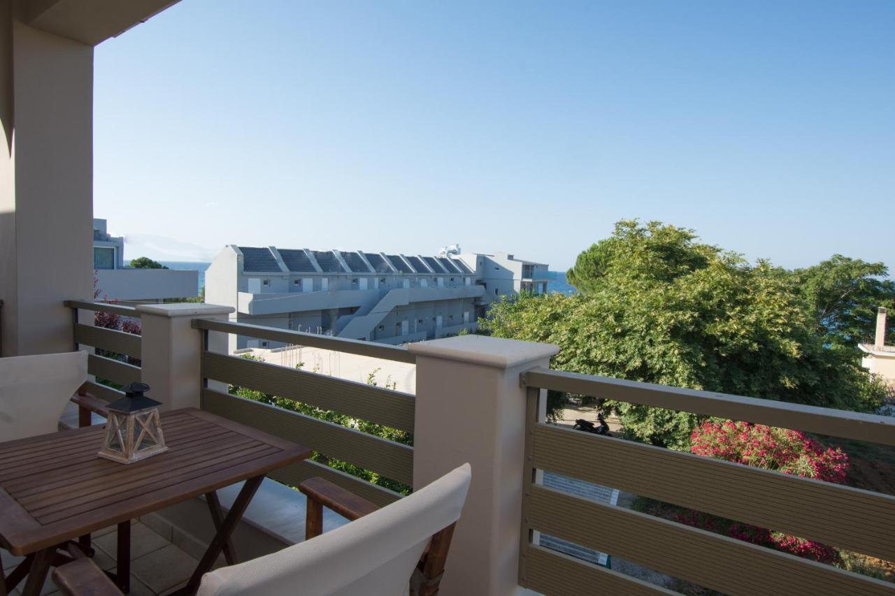 Golden Coast Boutique - Luxury Living Aparthotel Kypseli ภายนอก รูปภาพ