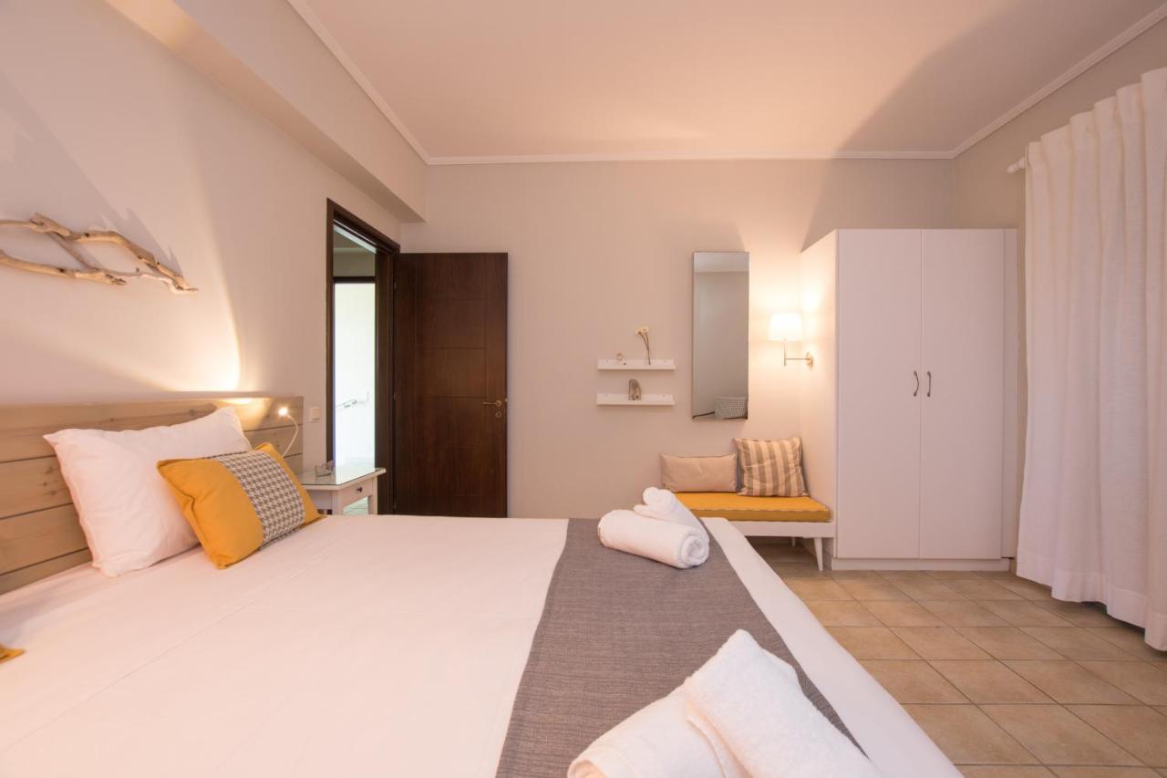 Golden Coast Boutique - Luxury Living Aparthotel Kypseli ภายนอก รูปภาพ