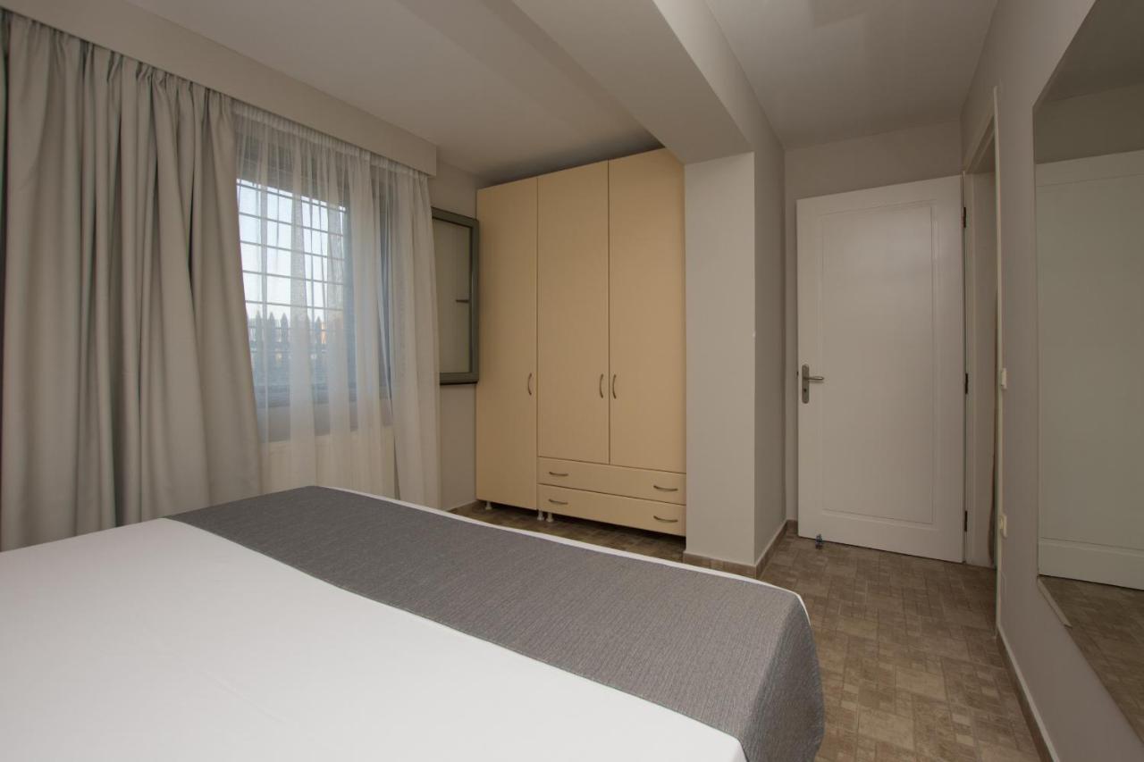 Golden Coast Boutique - Luxury Living Aparthotel Kypseli ภายนอก รูปภาพ
